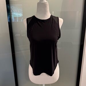 Black lululemon tank top.